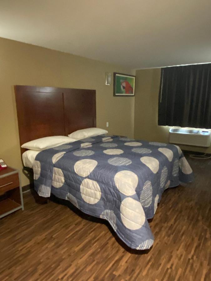 Hotel Jamaica Plaza Нью-Йорк Экстерьер фото