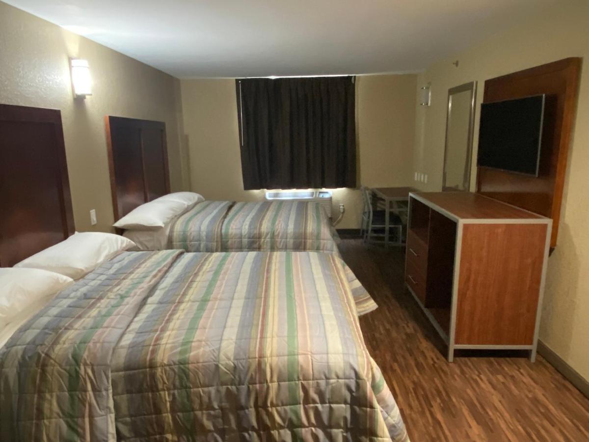 Hotel Jamaica Plaza Нью-Йорк Экстерьер фото
