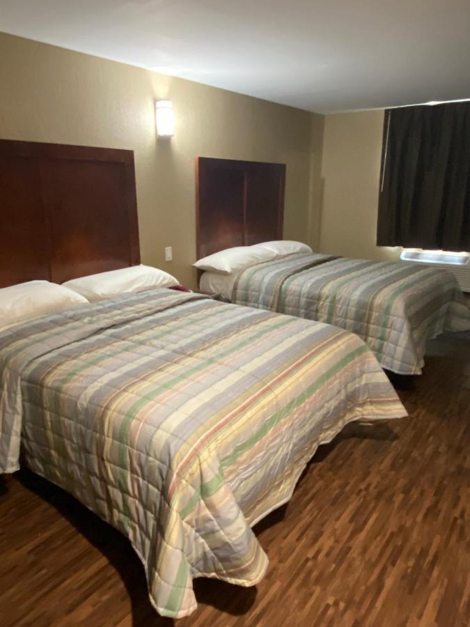 Hotel Jamaica Plaza Нью-Йорк Экстерьер фото